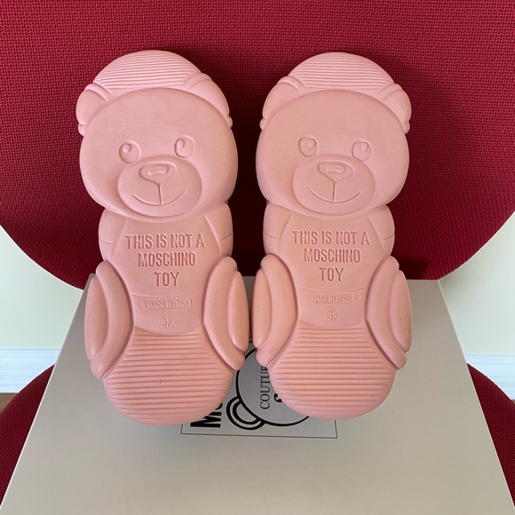 Moschino Teddy Sneakers in size 37–7 US . - Picture 6 of 7